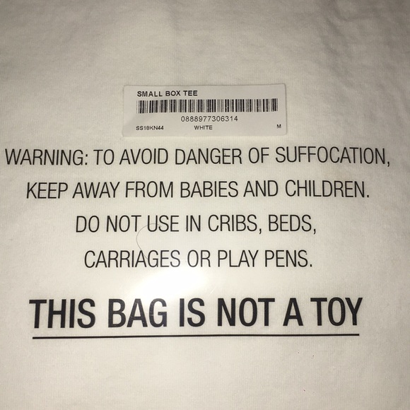 (SOLD)Supreme SS18 Small Box Logo Tee - Picture 4 of 5